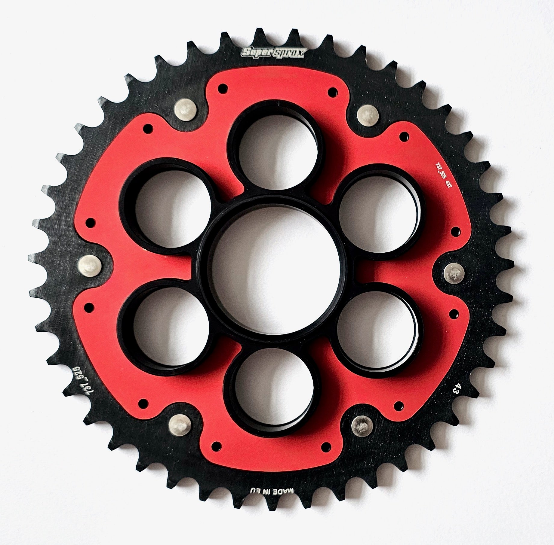 Buy red Supersprox Stealth Edge Rear Sprocket RSA-737_525:43